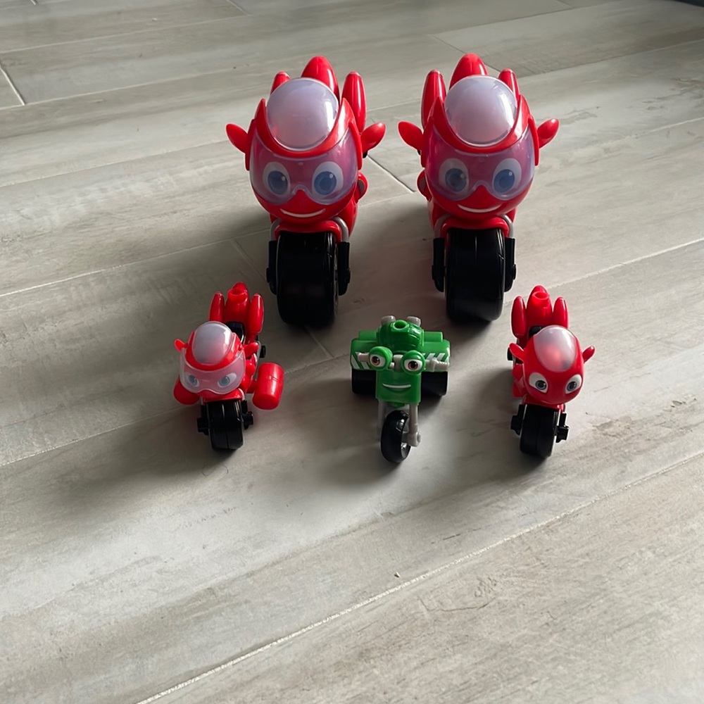 Rickey Zoom Toys